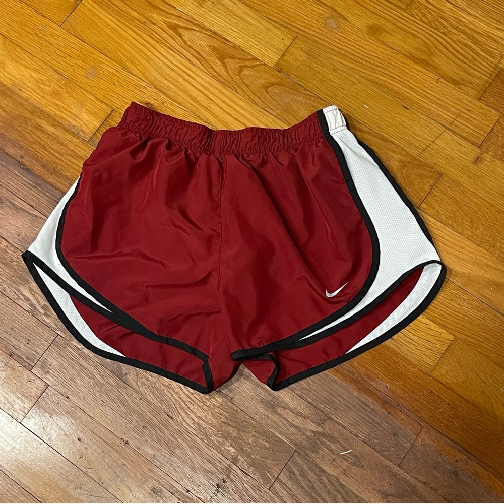 Size Medium Maroon Nike Tempo Shorts